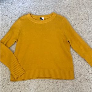 Mustard knitted sweater
